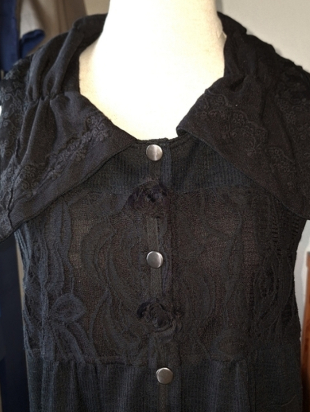 Pretty Angel Sleeveless Boho Lace Snap Dress, Size Medium RN#109796 - Picture 7 of 13